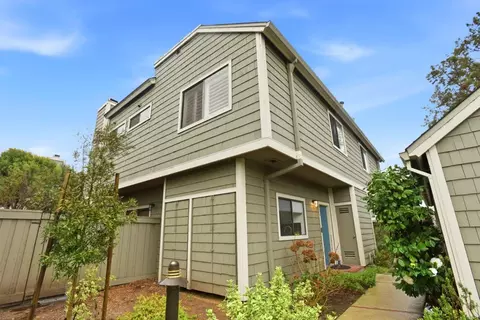 804 Centaurus Ln, Foster City, CA 94404