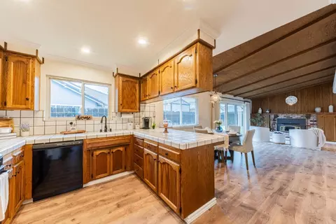 Kitchen - 1130 Montecito Cir, Salinas, CA 93901 photo 2 of 2