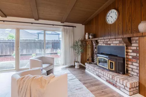 Living - 1130 Montecito Cir, Salinas, CA 93901 photo 2 of 2