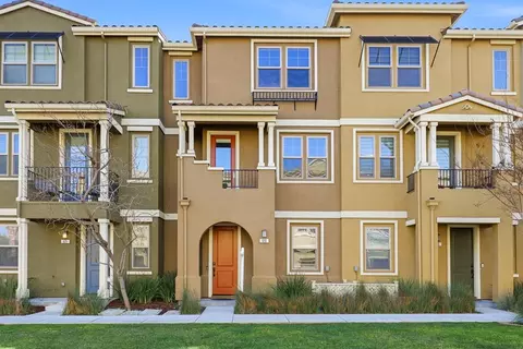 619 Cinnamon Cir, Mountain View, CA 94043