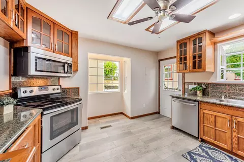 Kitchen - 2468 Hidden Ln, Hayward, CA 94541 photo 8 of 10