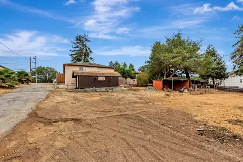 Exterior - 2468 Hidden Ln, Hayward, CA 94541 photo 11 of 12