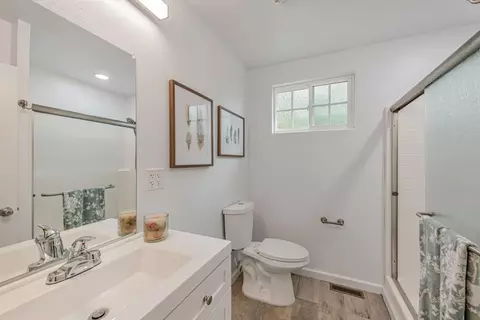 Bath - 2468 Hidden Ln, Hayward, CA 94541 photo 3 of 4