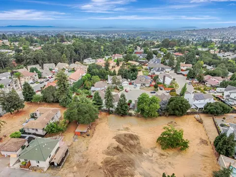View/Area - 2468 Hidden Ln, Hayward, CA 94541 photo 13 of 21