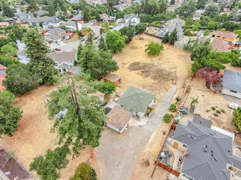 View/Area - 2468 Hidden Ln, Hayward, CA 94541 photo 8 of 21