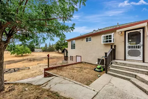 Exterior - 2468 Hidden Ln, Hayward, CA 94541 photo 6 of 12