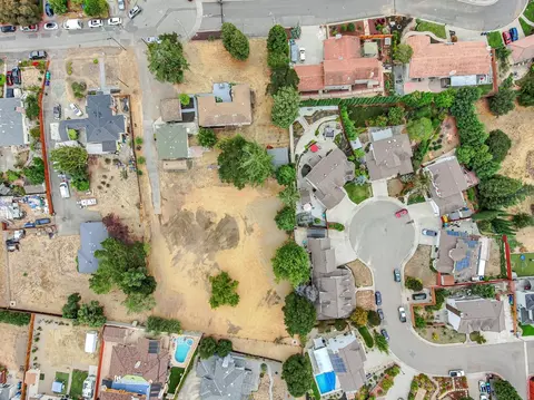 View/Area - 2468 Hidden Ln, Hayward, CA 94541 photo 19 of 21
