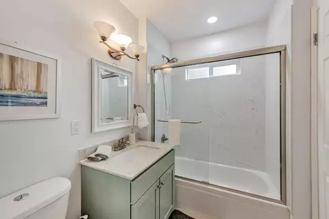 Bath - 2468 Hidden Ln, Hayward, CA 94541 photo 2 of 4