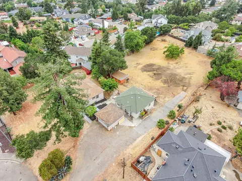View/Area - 2468 Hidden Ln, Hayward, CA 94541 photo 9 of 21