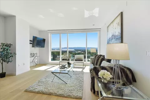 188 W St James Street 11204, San Jose, CA 95110