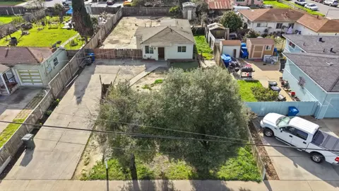 1046 C St, Salinas, CA 93905 photo 3