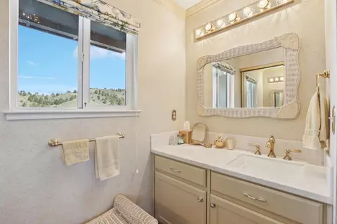 Bath - 939 Fassler Ave, Pacifica, CA 94044 photo 3 of 5