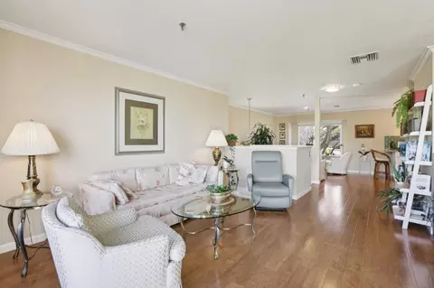 Living - 939 Fassler Ave, Pacifica, CA 94044 photo 5 of 8