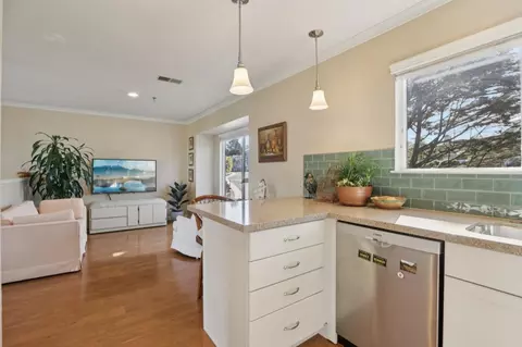 Kitchen - 939 Fassler Ave, Pacifica, CA 94044 photo 4 of 5