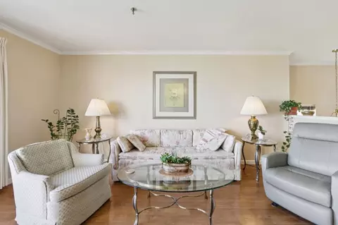 Living - 939 Fassler Ave, Pacifica, CA 94044 photo 7 of 8
