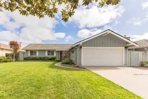 30 Santa Monica Ct, Salinas, CA 93901