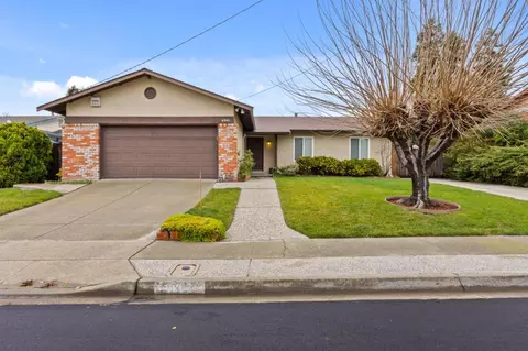 8062 Peppertree Rd, Dublin, CA 94568