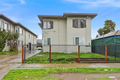 6928 Fresno St, Oakland, CA 94605