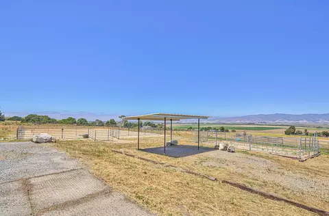 Exterior - 844 River Rd, Salinas, CA 93908 photo 9 of 16