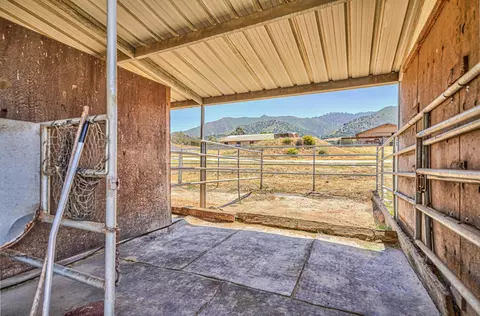 Exterior - 844 River Rd, Salinas, CA 93908 photo 1 of 16