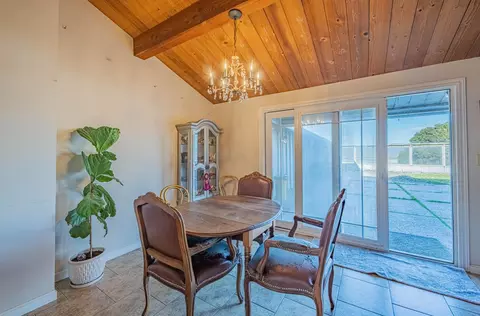 Dining - 844 River Rd, Salinas, CA 93908 photo 5 of 5