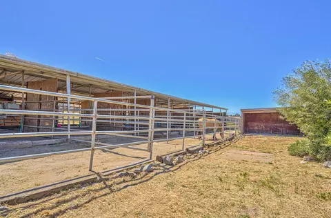 Exterior - 844 River Rd, Salinas, CA 93908 photo 4 of 16