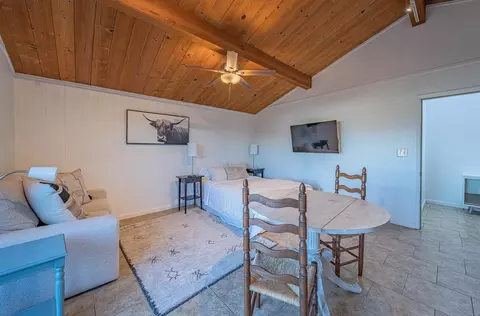 Bedroom - 844 River Rd, Salinas, CA 93908 photo 9 of 10