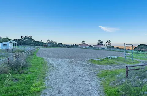 Exterior - 844 River Rd, Salinas, CA 93908 photo 15 of 16