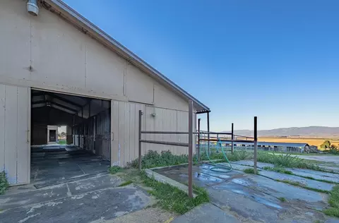 Exterior - 844 River Rd, Salinas, CA 93908 photo 13 of 16