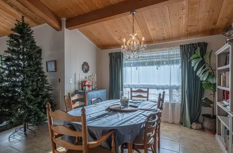 Dining - 844 River Rd, Salinas, CA 93908 photo 2 of 5