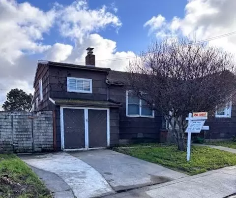 65 Bayshore Cir, San Bruno, CA 94066