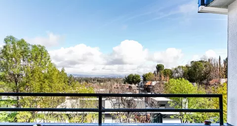 4728 Park Encino Ln 318, Encino, CA 91436