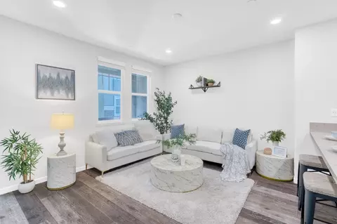 1013 Onofrio Ln 2, San Jose, CA 95131