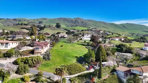10060 Bon Vista Ct, San Jose, CA 95127