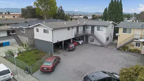 545 Hampshire Ave, Redwood City, CA 94063