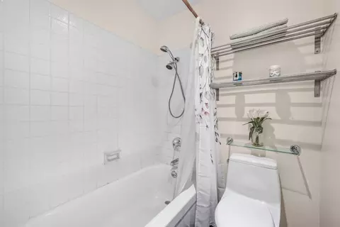 Bath - 970 Duncan St 207f, San Francisco, CA 94131 photo 2 of 2