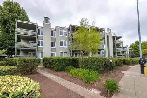 4008 Farm Hill Blvd 102, Redwood City, CA 94061