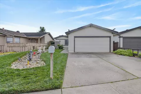 Exterior - 525 Cloudview Dr, Watsonville, CA 95076 photo 3 of 5