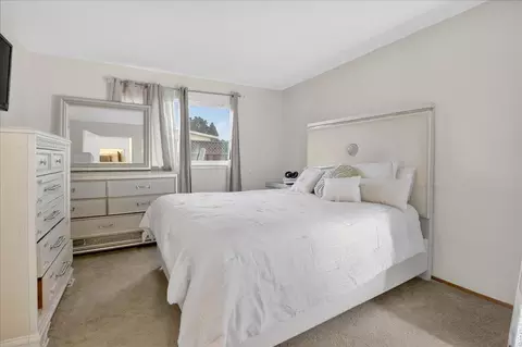 Bedroom - 525 Cloudview Dr, Watsonville, CA 95076 photo 3 of 4