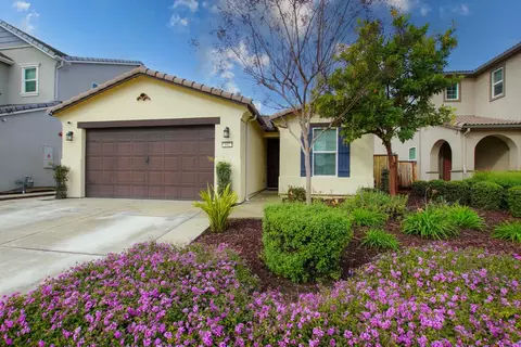 542 Cadiz Dr, Hollister, CA 95023