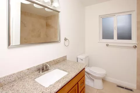 Bath - 457 Monterey Dr, Aptos, CA 95003 photo 1 of 6