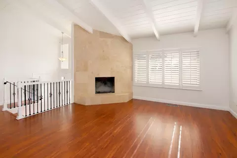 Living - 457 Monterey Dr, Aptos, CA 95003 photo 2 of 4