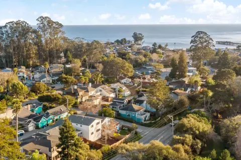 View/Area - 404 Monterey Ave, Capitola, CA 95010 photo 2 of 13