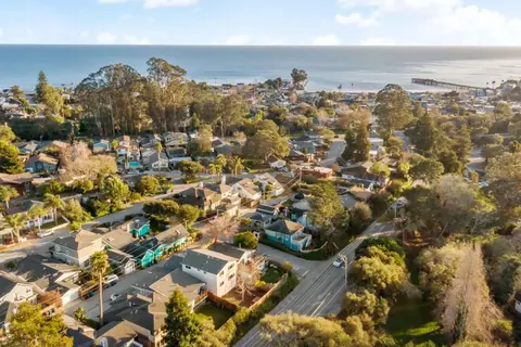 View/Area - 404 Monterey Ave, Capitola, CA 95010 photo 10 of 13