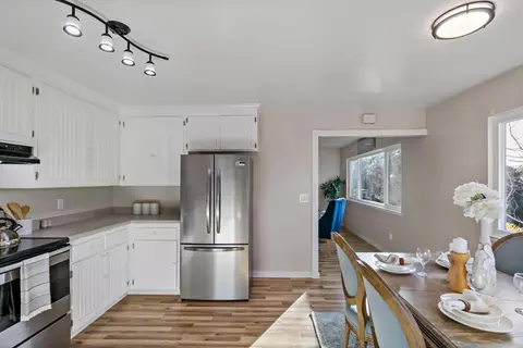 Kitchen - 404 Monterey Ave, Capitola, CA 95010 photo 2 of 8