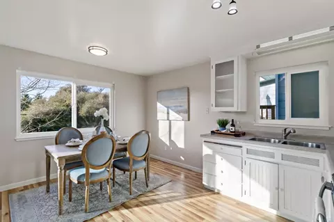 Dining - 404 Monterey Ave, Capitola, CA 95010 photo 3 of 5