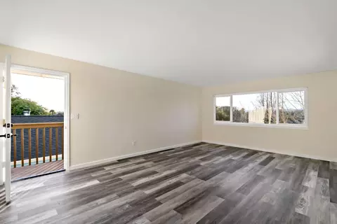Living - 404 Monterey Ave, Capitola, CA 95010 photo 6 of 8