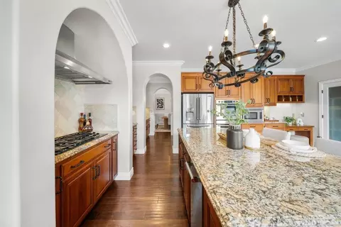 Kitchen - 7170 Eagle Ridge Dr, Gilroy, CA 95020 photo 5 of 8