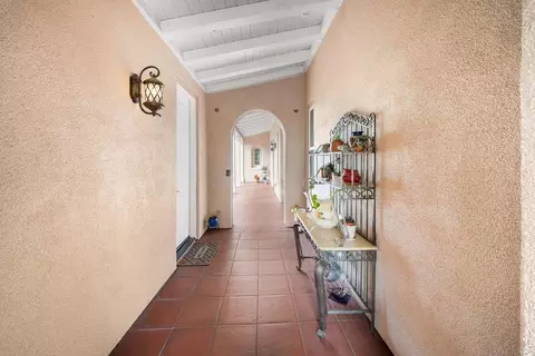 Entry Way - 7170 Eagle Ridge Dr, Gilroy, CA 95020 photo 2 of 12