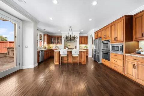 Kitchen - 7170 Eagle Ridge Dr, Gilroy, CA 95020 photo 2 of 8